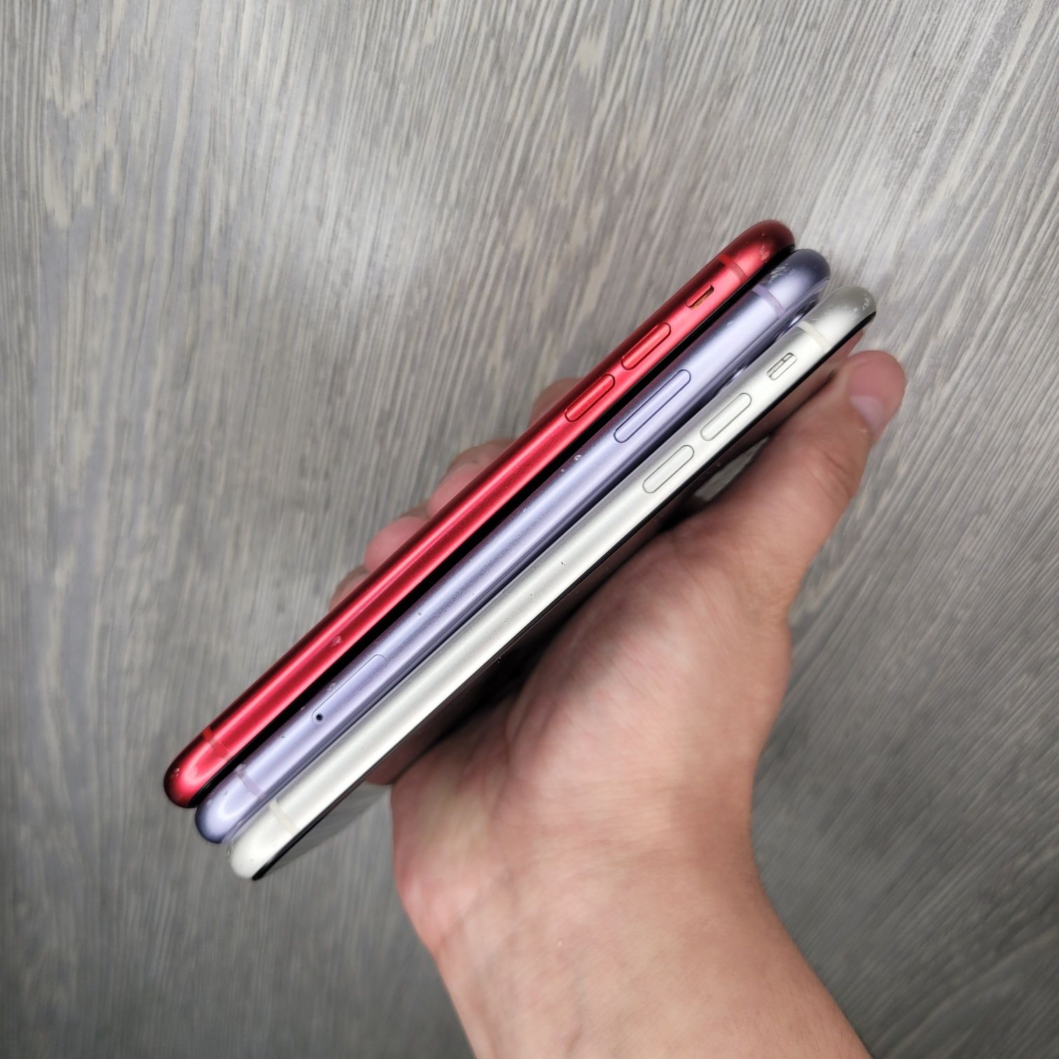 IPhone 11  128/64 GB