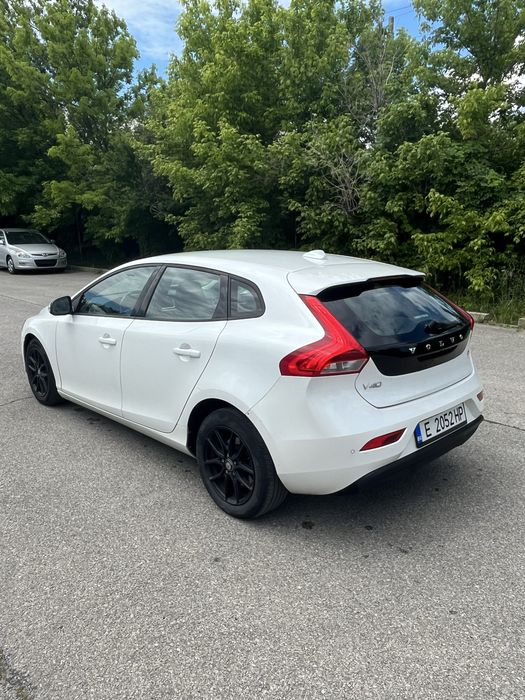 Volvo v40 1.6 дизел
