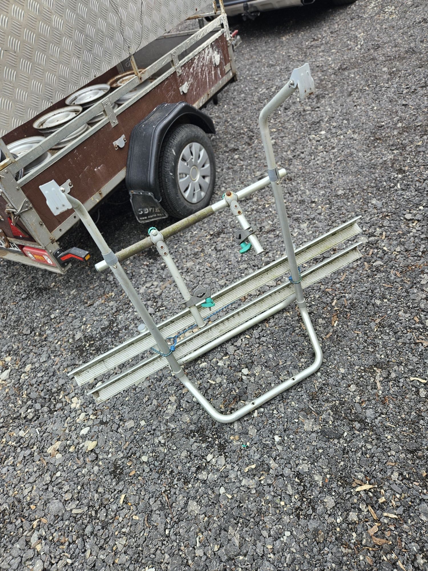 Portbagaj pt 2 biciclete pe spate la rulota