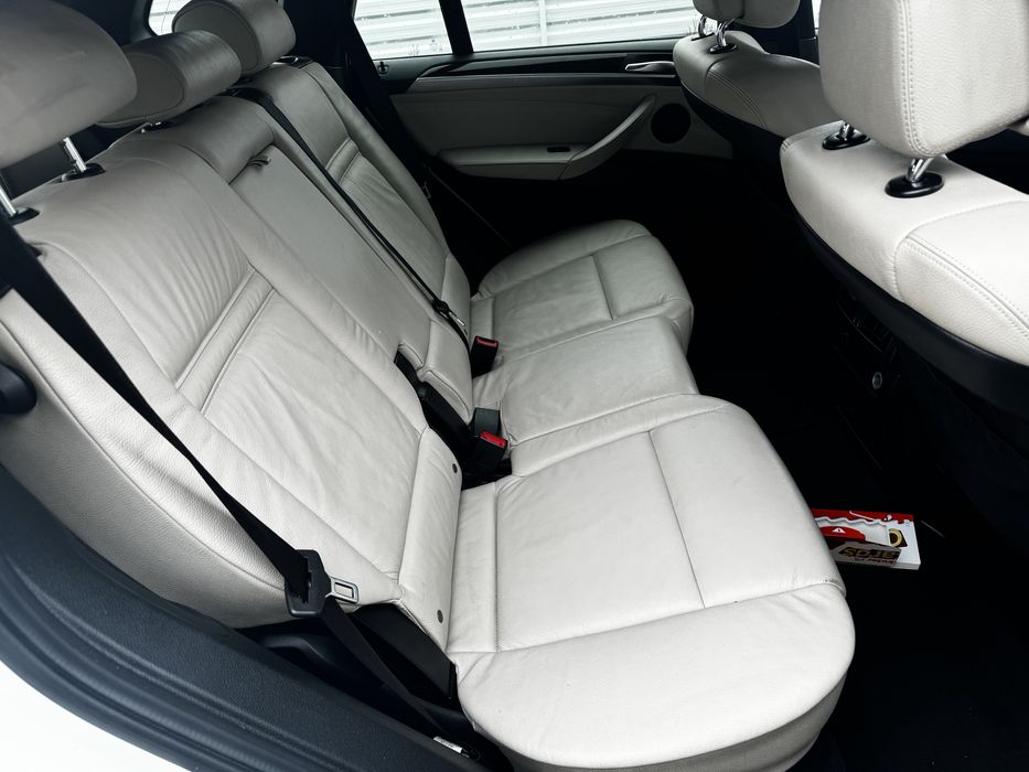 Dezmembrez Bmw x5 e70 3.0d N57 cutie 8 hp interior m grup cardan