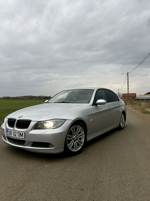 BMW E90 318I / Super dotat