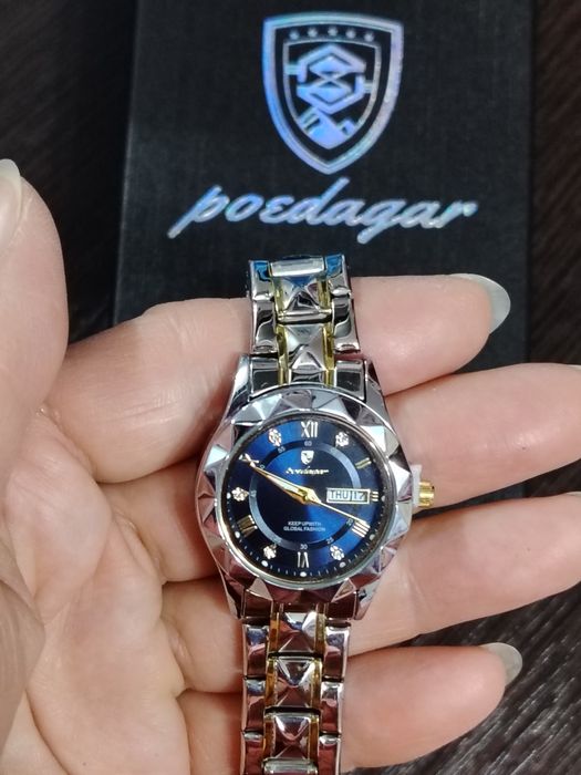 Продам женские часы