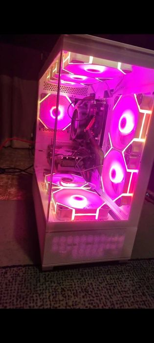 Геймърски компютър Ryzen 5 5600,RTX 3060 12GB.