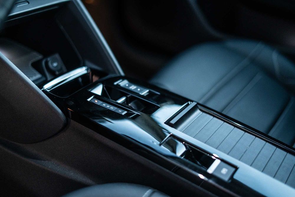 Citroën ë-C4 X – 2023 г., най-високо ниво на
оборудване, като нова!