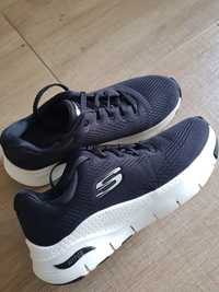 Skechers Arch Fit 37