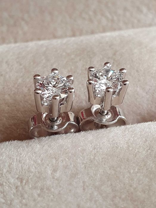 Punto Luce aur unisex cu diamante naturale VVS 0,7ct