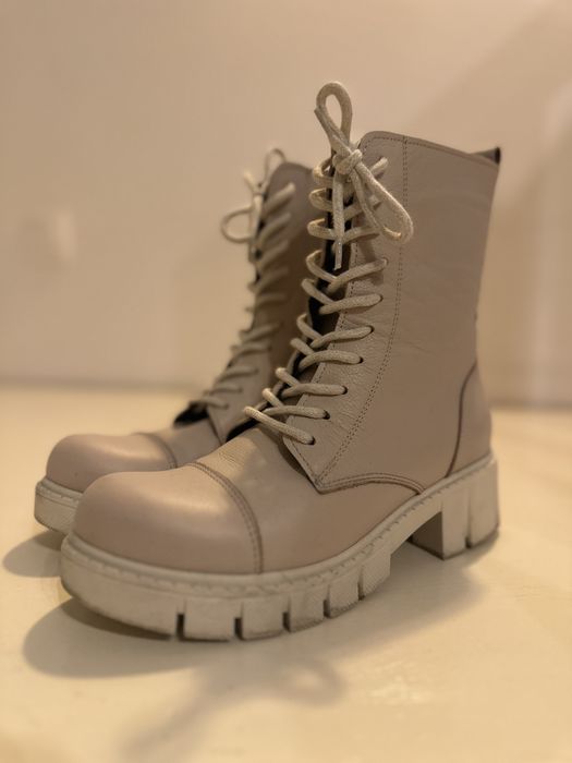 Ghete alb prafuit Dasha, piele naturala, marimea 38