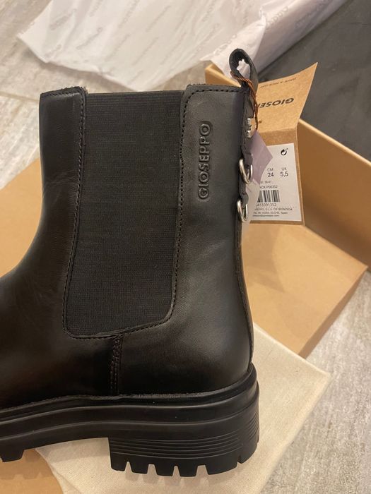 Ghete de piele noi Gioseppo