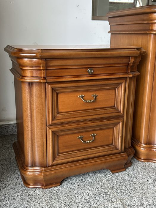Mobilier dormitor din lemn