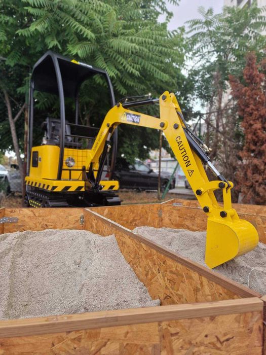 Детски атракцион багерче с монети