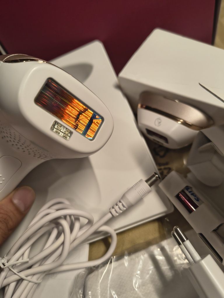 Фотоепилатор Philips Lumea IPL серия 7000 SC1997