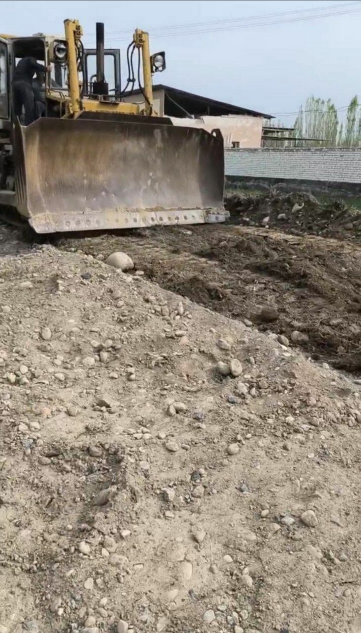 Buldozer 20 tonnali sotiladi