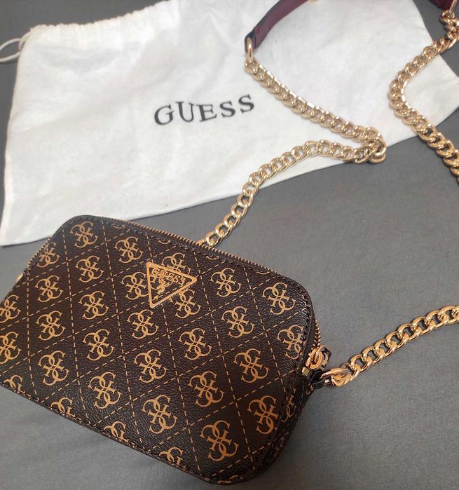 Дамска чанта Guess