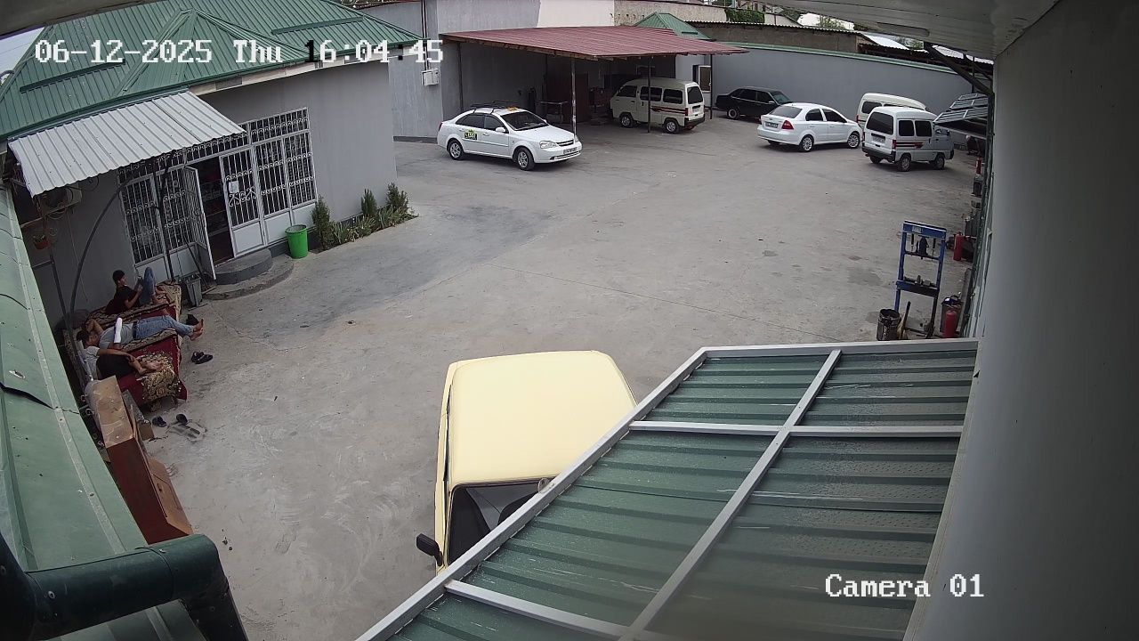 Автор сервис Сотилади 8 сотик 6 гараж 5та Подёмник  Воздушный линия