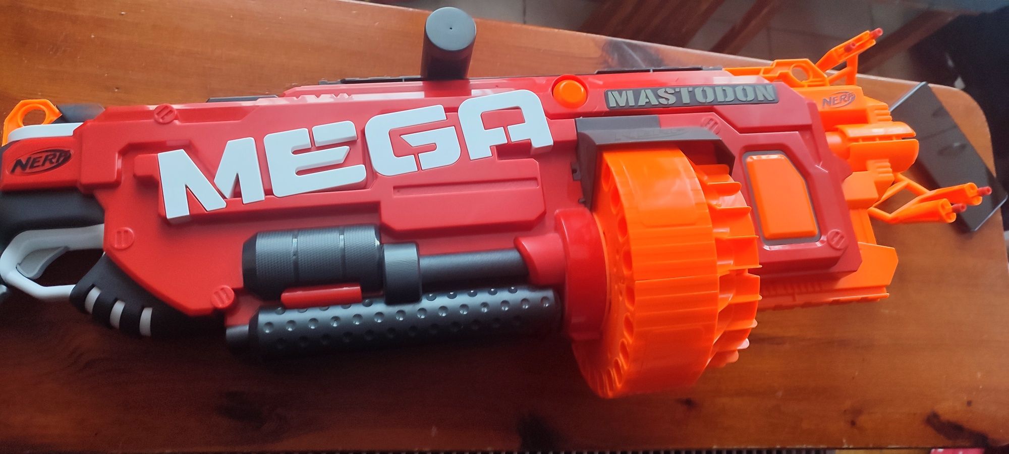 Mega nerf 83 cm MASTODON