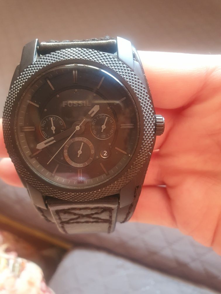 Продавам Часовник Fossil