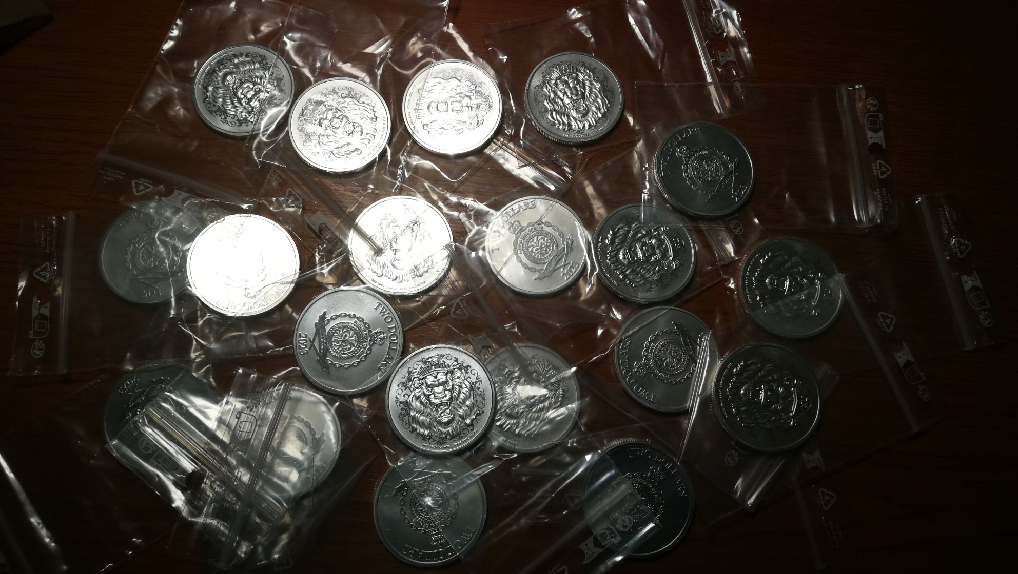 2 Monede argint - ROARING LION 2023