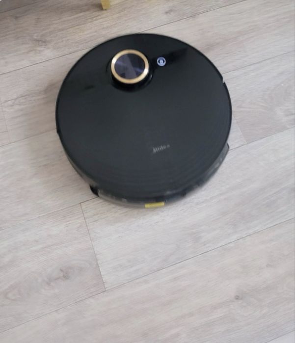 Робот-пылесос Midea M7 Pro черный Б/У