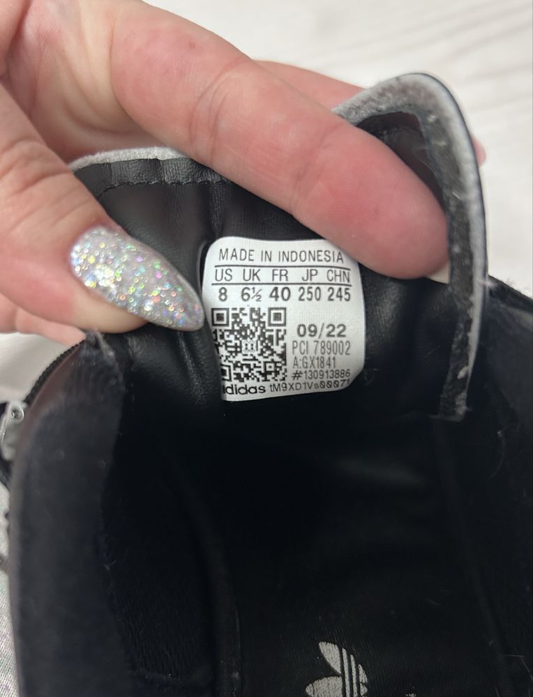 Adidas bonega 40