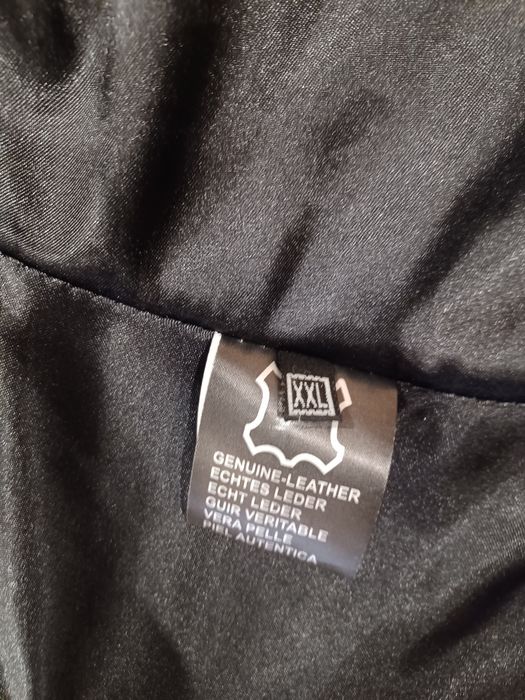 Продавам кожено яке с яка от лисица