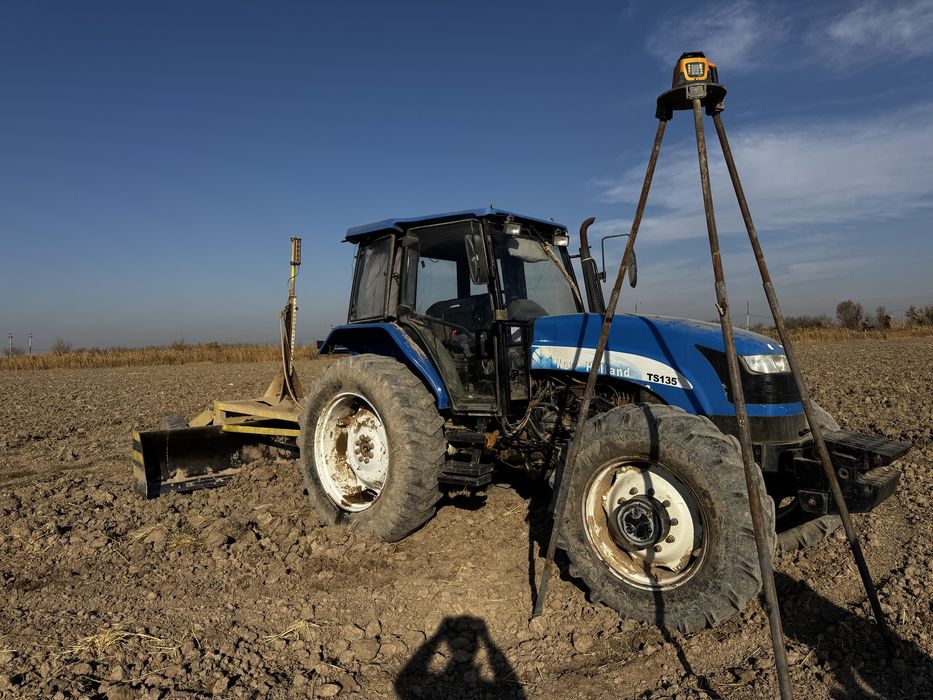Traktor New HollandTs135