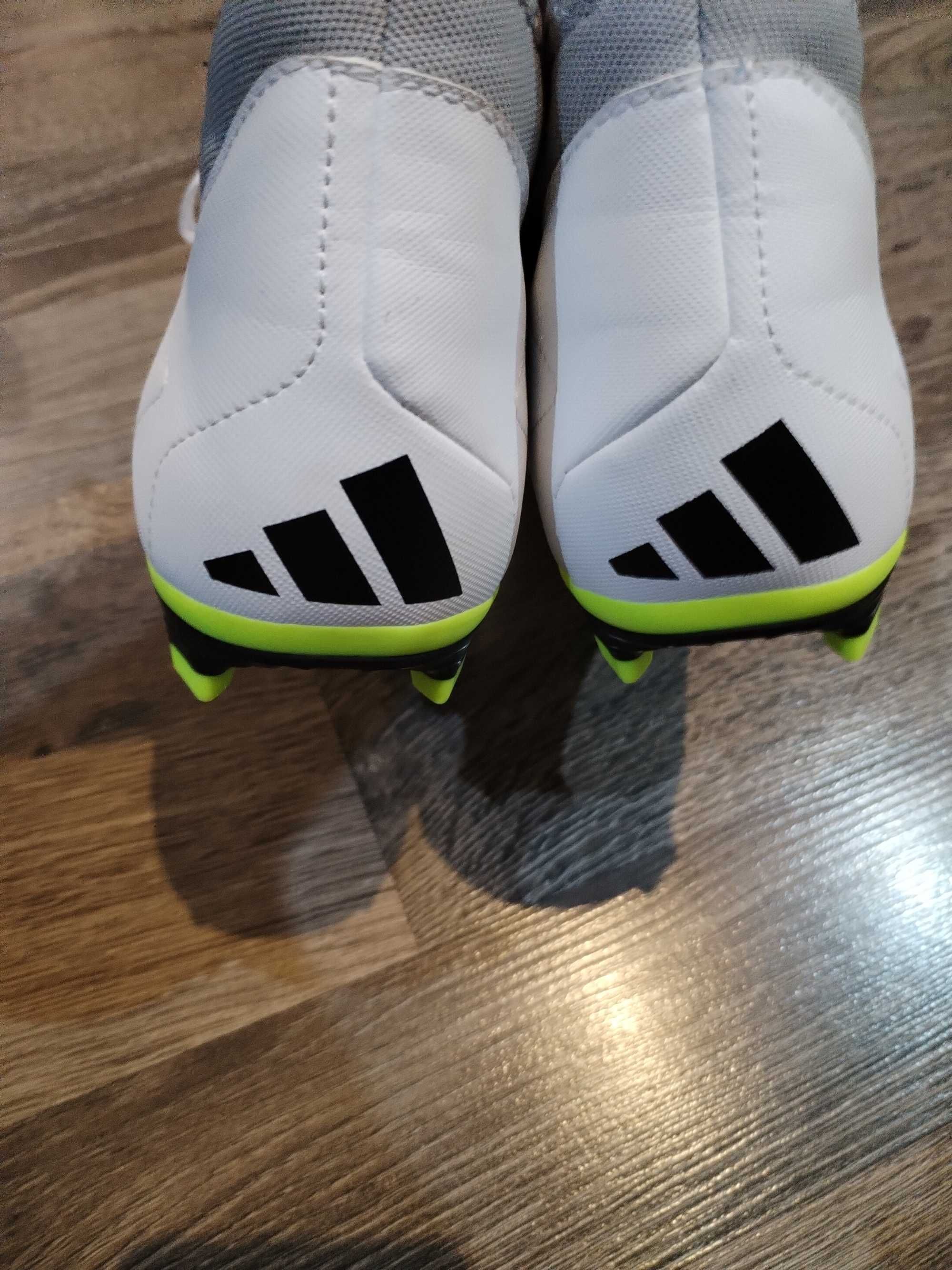 Футболни обувки Adidas Accuracy 4 размер 41.5