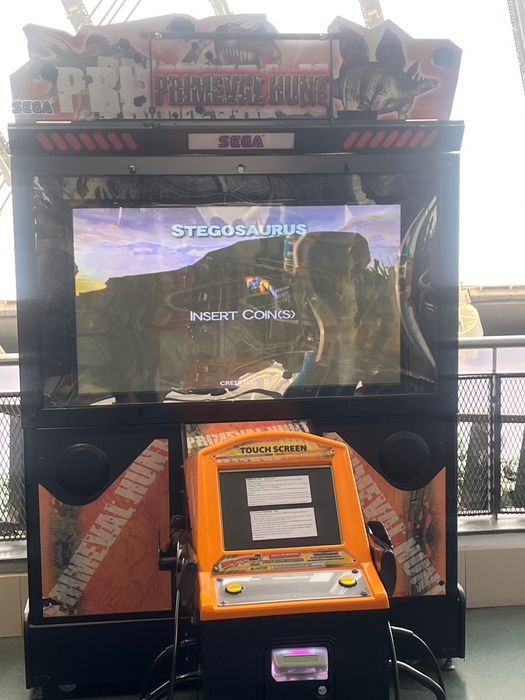 Аттракционы и игровые аппараты