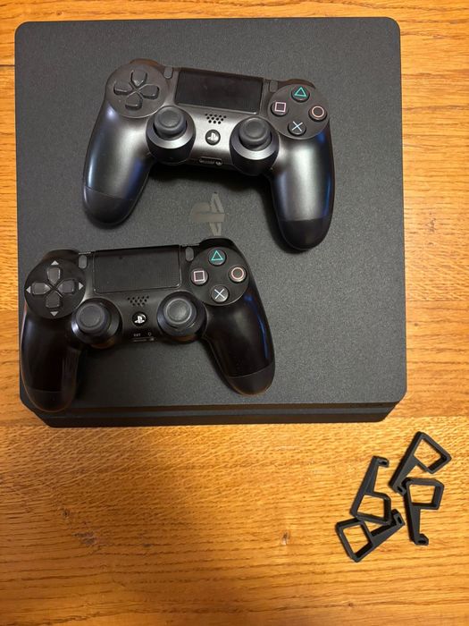 Playstation 4 slim 1TB