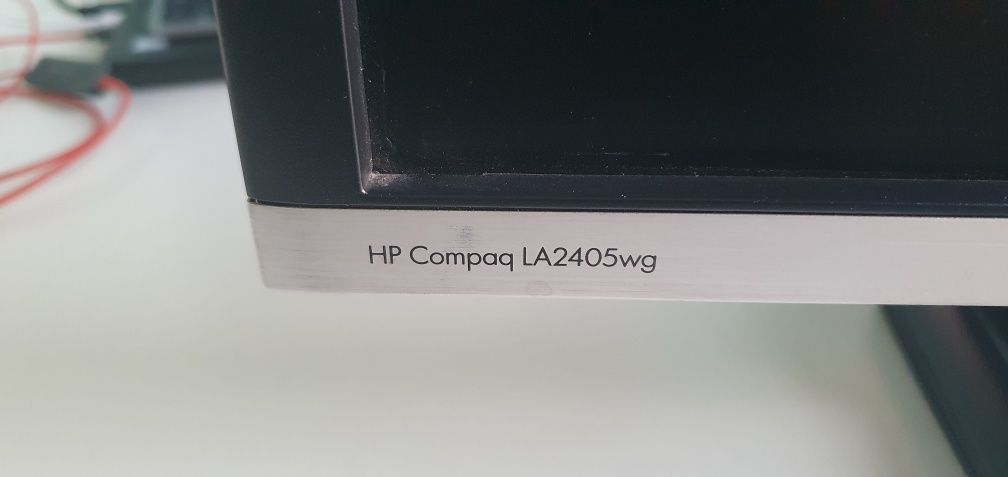 Монитор 24" HP Compaq LA2405wg