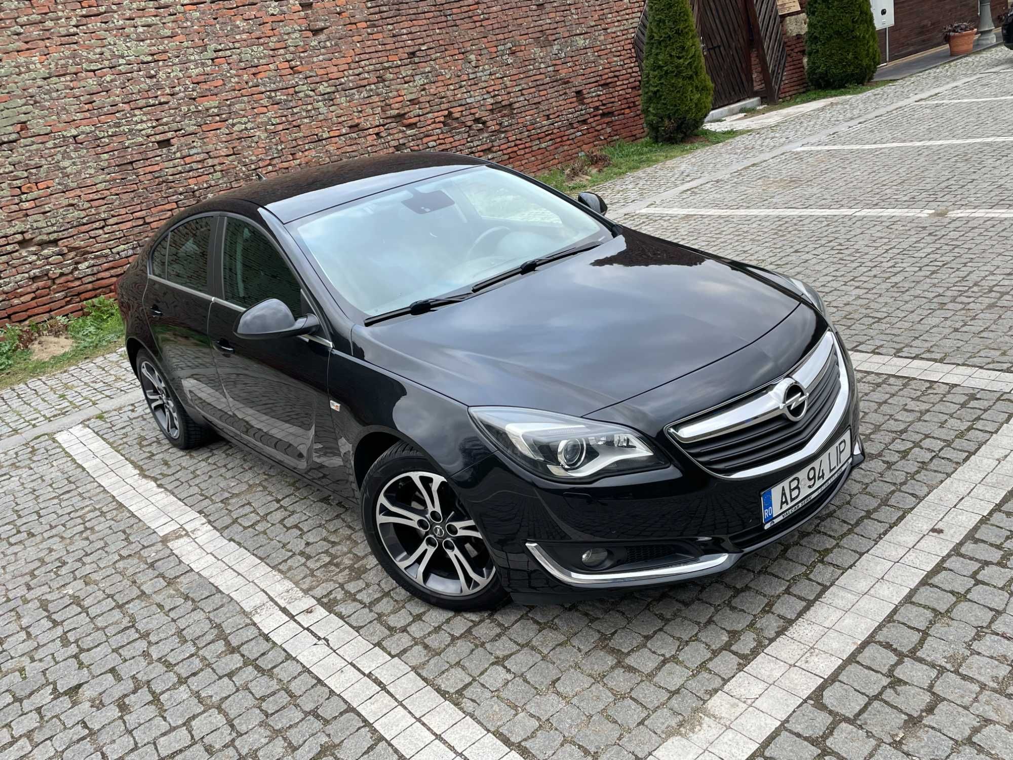 Opel Insignia Cosmo AUTOMAT * Xenon * Navi*