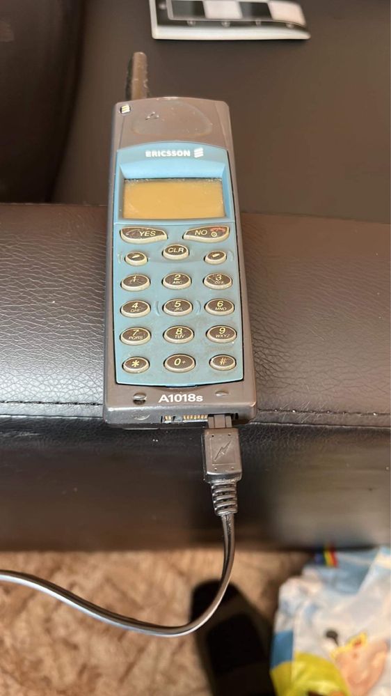 Телефон Ericsson A1018s