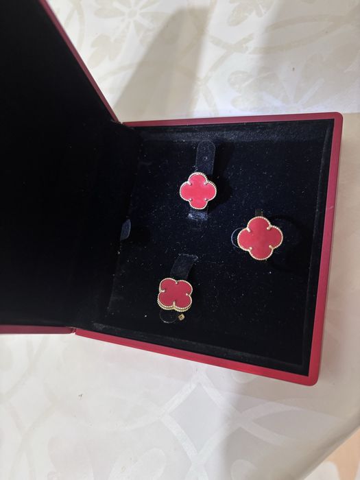 Продам лимонное золото.Недорого.