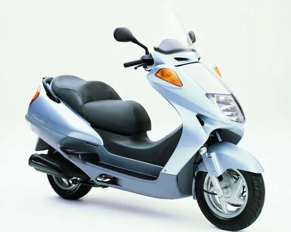 Dezmembram Honda Pantheon 125 150 2T