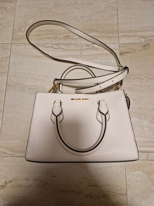 Нова чанта Michael Kors нова цена