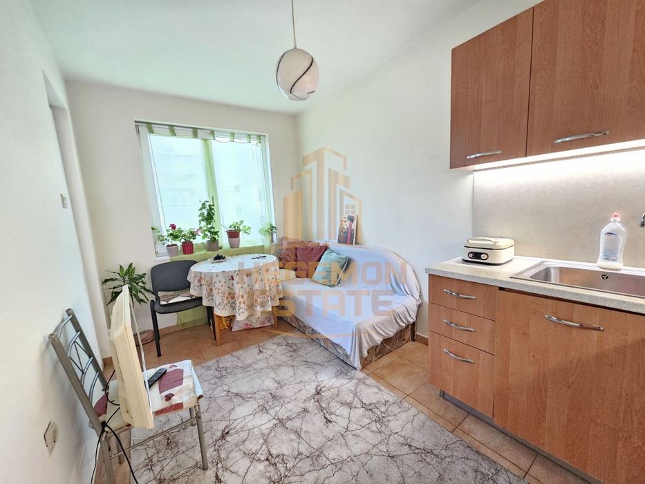 Продава се Двустаен апартамент в Варна, Централна поща - 70 кв.м за 2615 €/кв.м - Снимка #1