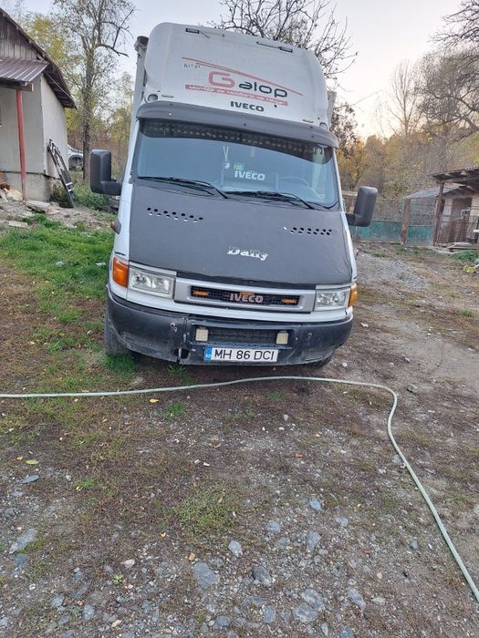 Vând camioneta iveco