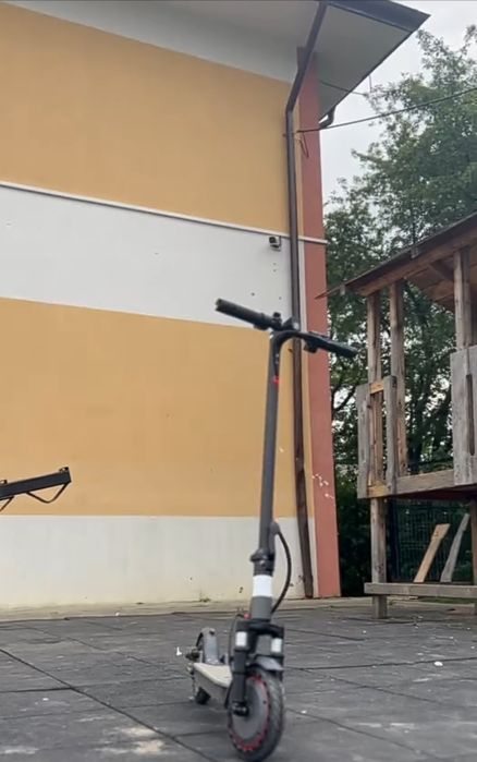 De vânzare trotineta