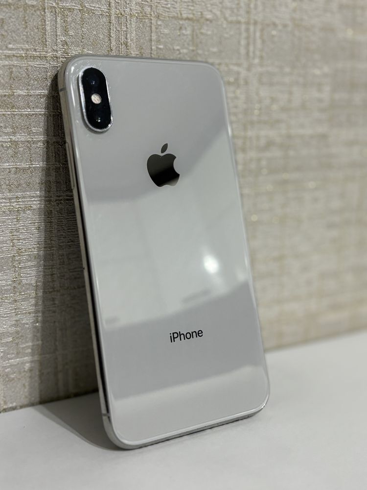Продам iPhone X в отличном состоянии