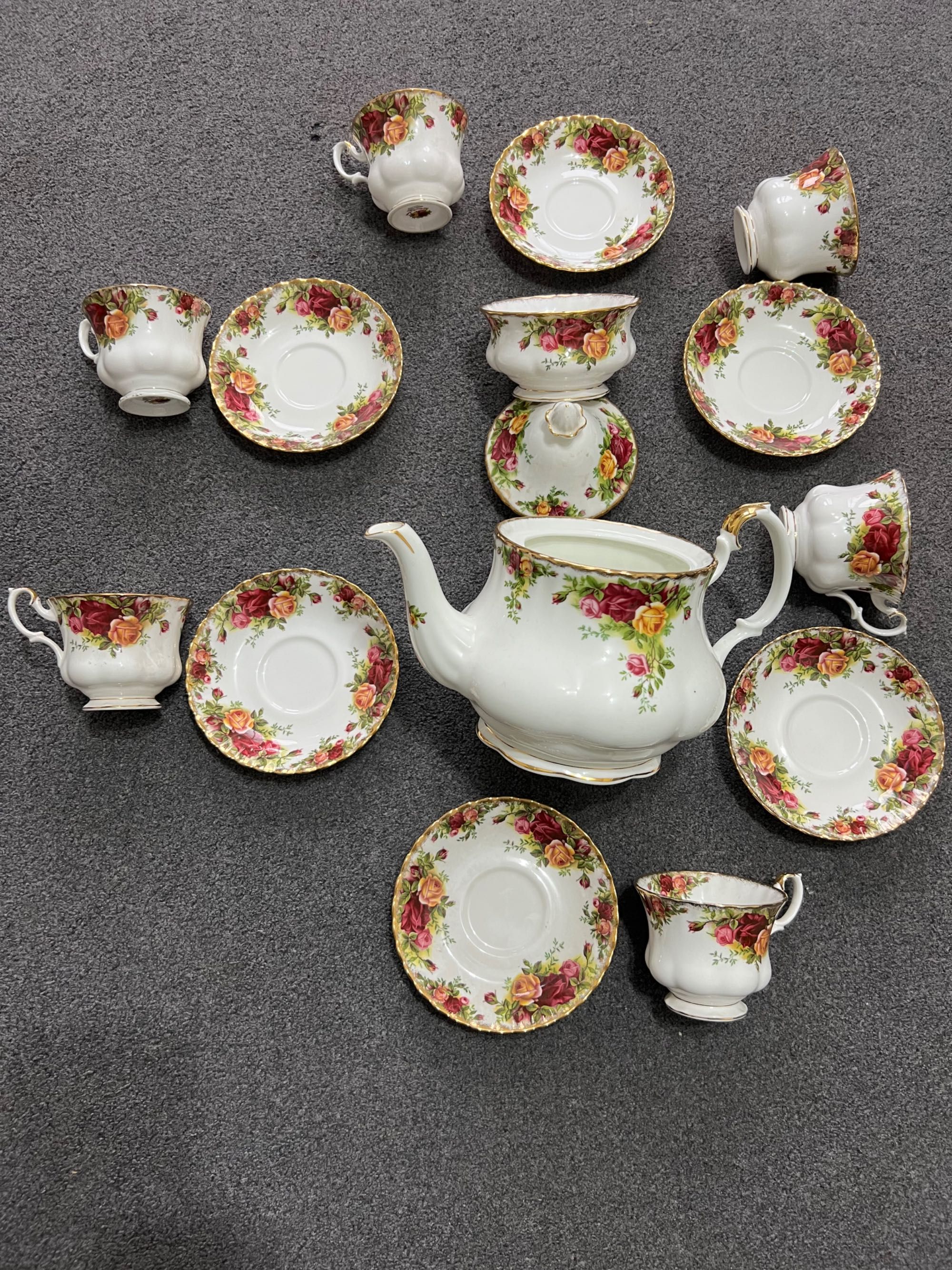 Порцеланов Кафе чай сервиз Royal Albert