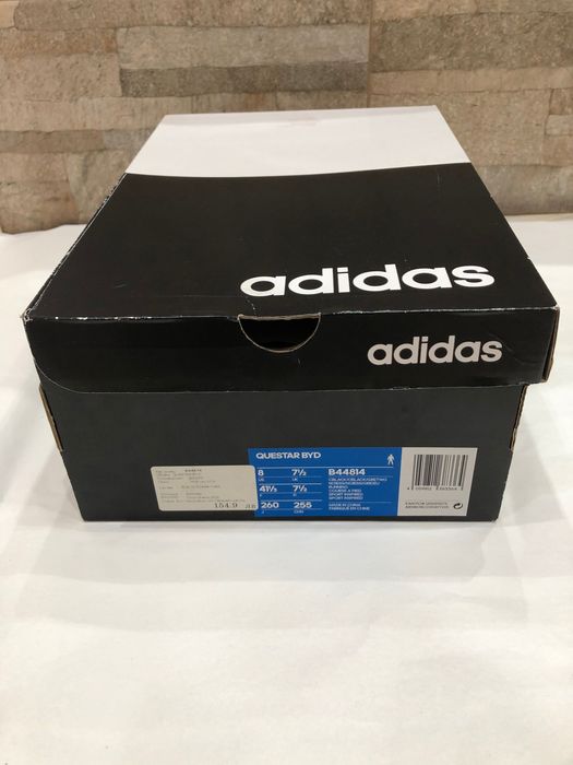 Продавам мъжки маратонки Adidas.