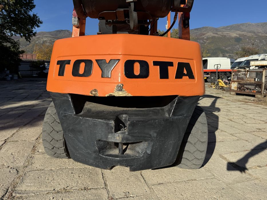 Мотокар TOYOTA 2000кг