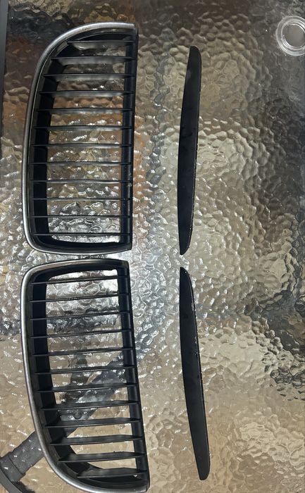 Vand grile centrale e90 nfl, fara cleme rupte