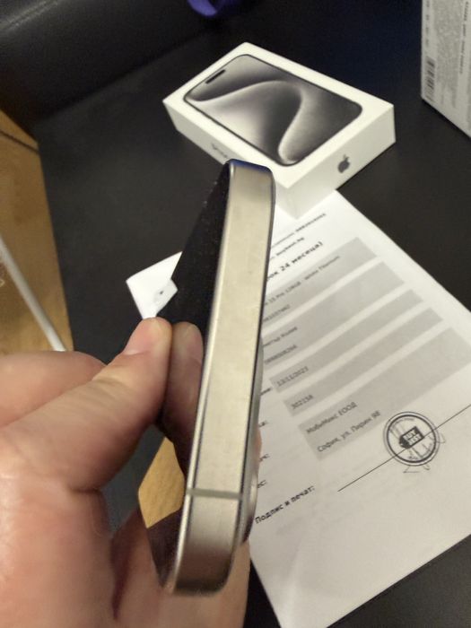 Продавам iPhone 15 Pro