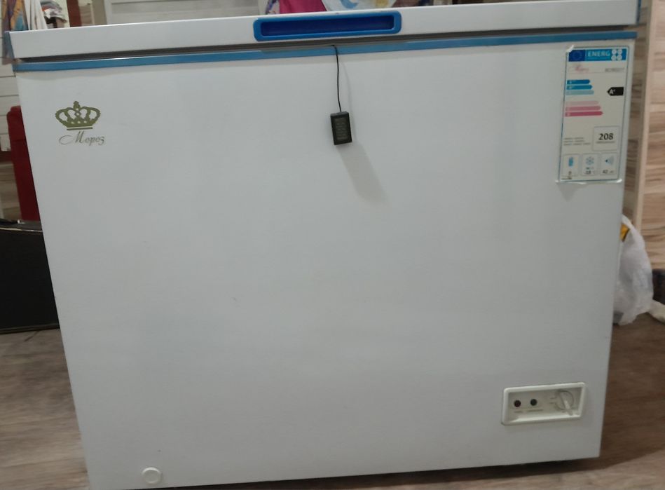 Продам морозильник