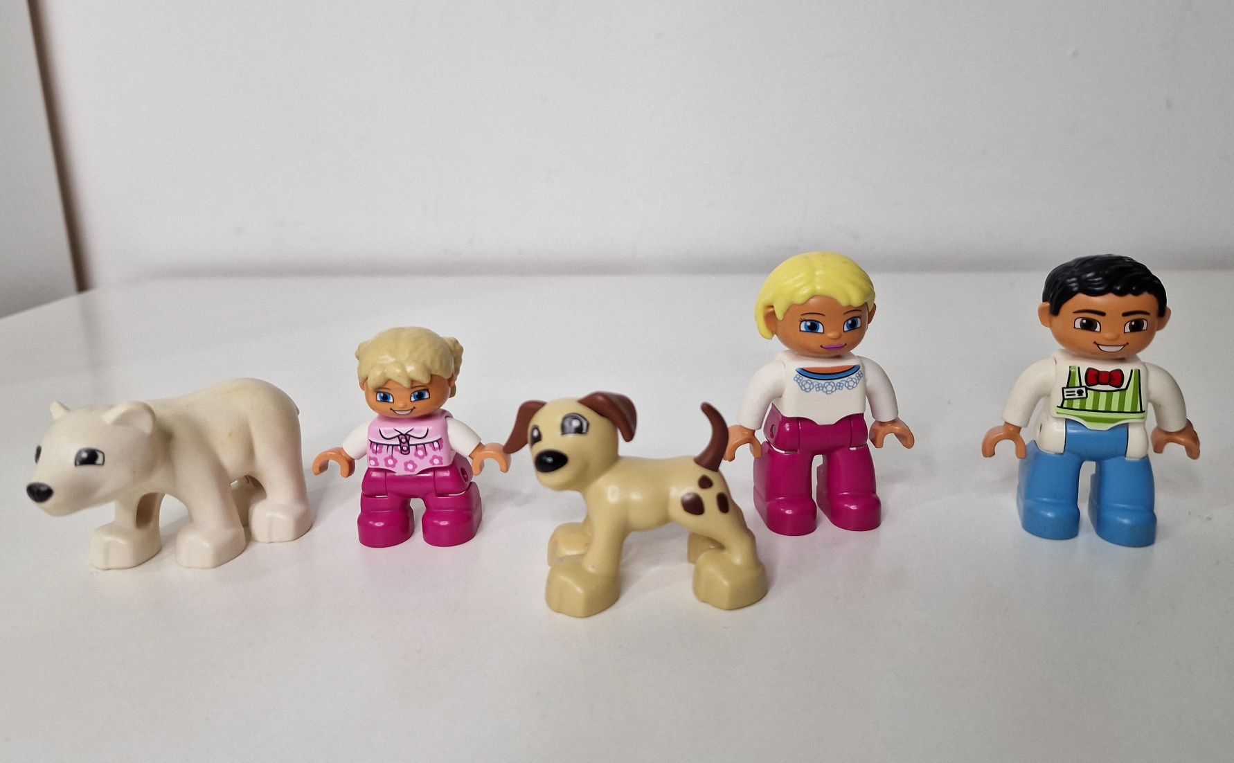 Figurine Lego Duplo : animalute, omuleti si accesorii
