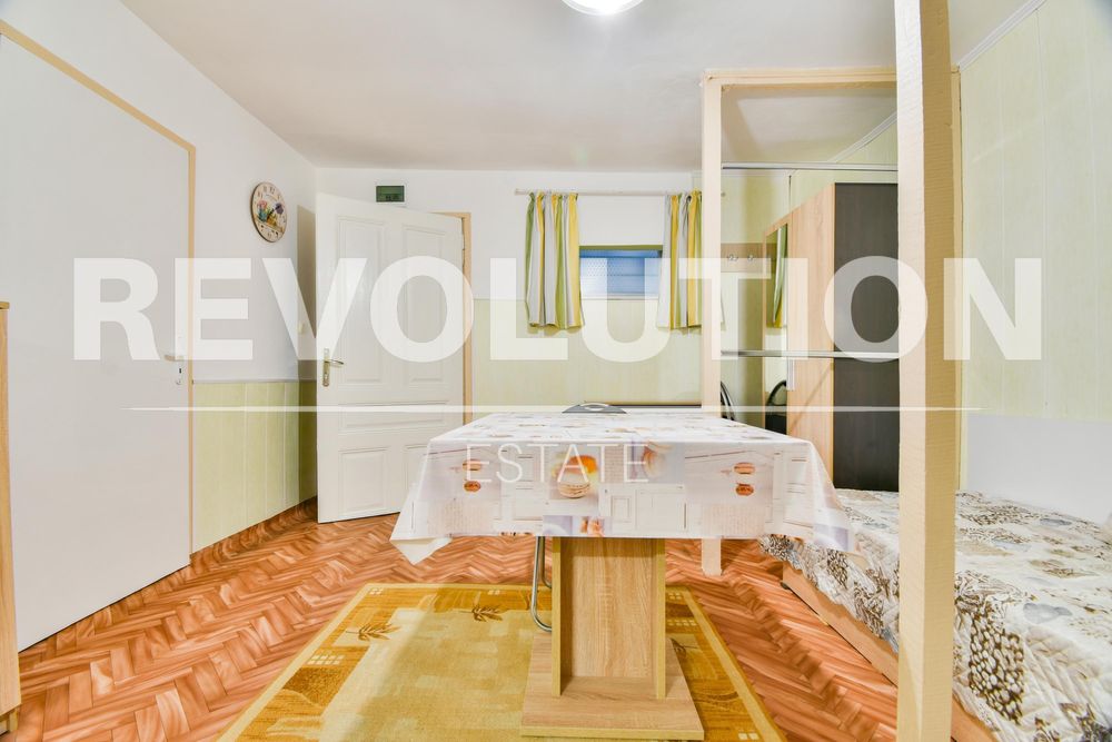 Дава се под наем Двустаен апартамент в София, Център - 45 кв.м за 511 € - Снимка #3