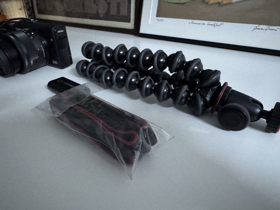 Camera Canon M200 - Obiectiv 15-45mm - Dummy Battery - Streaming - Web