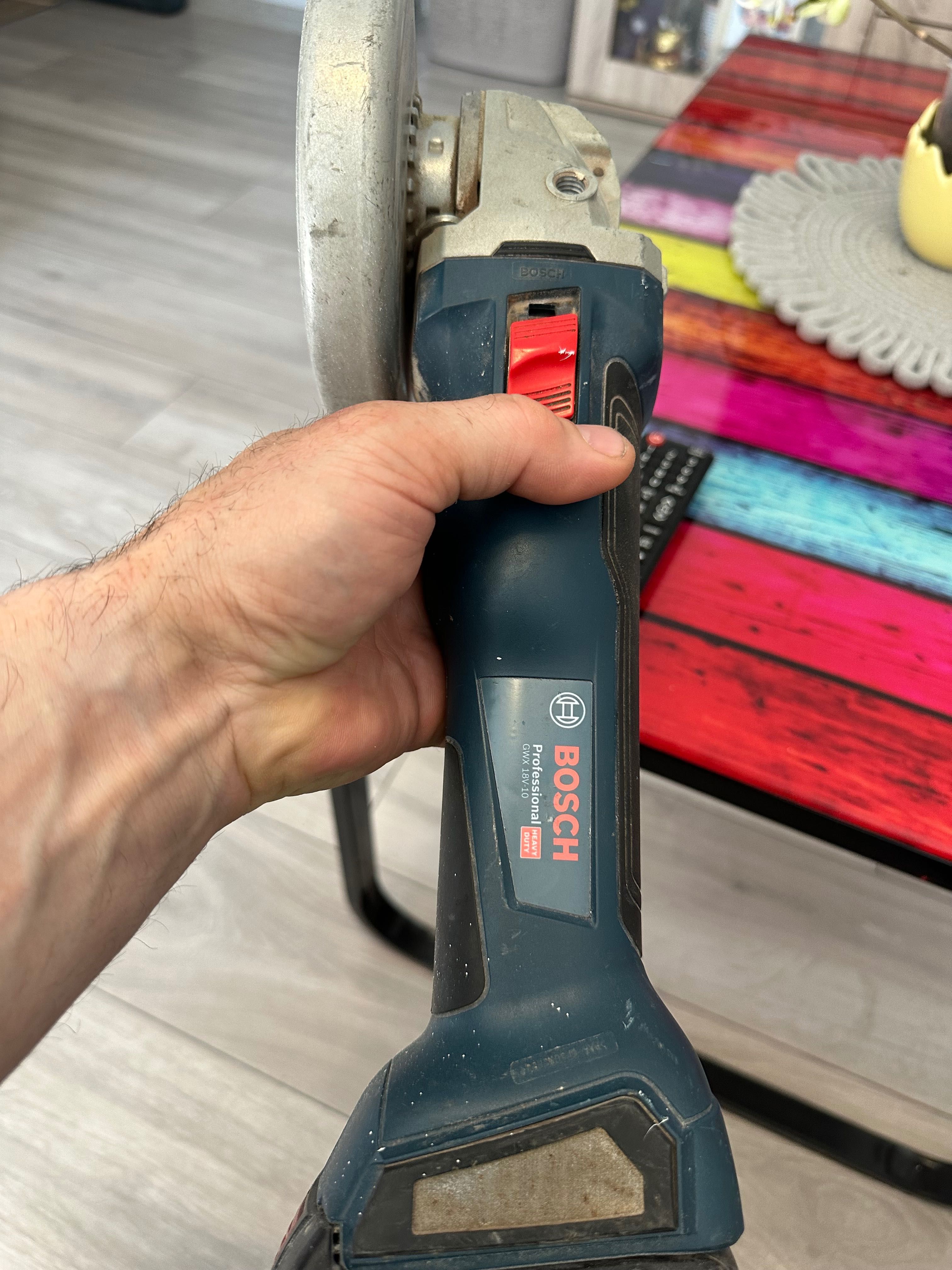 Акомулаторен ъглошлайф Bosch 18v-10 и ъглошлайф GWS18V-7