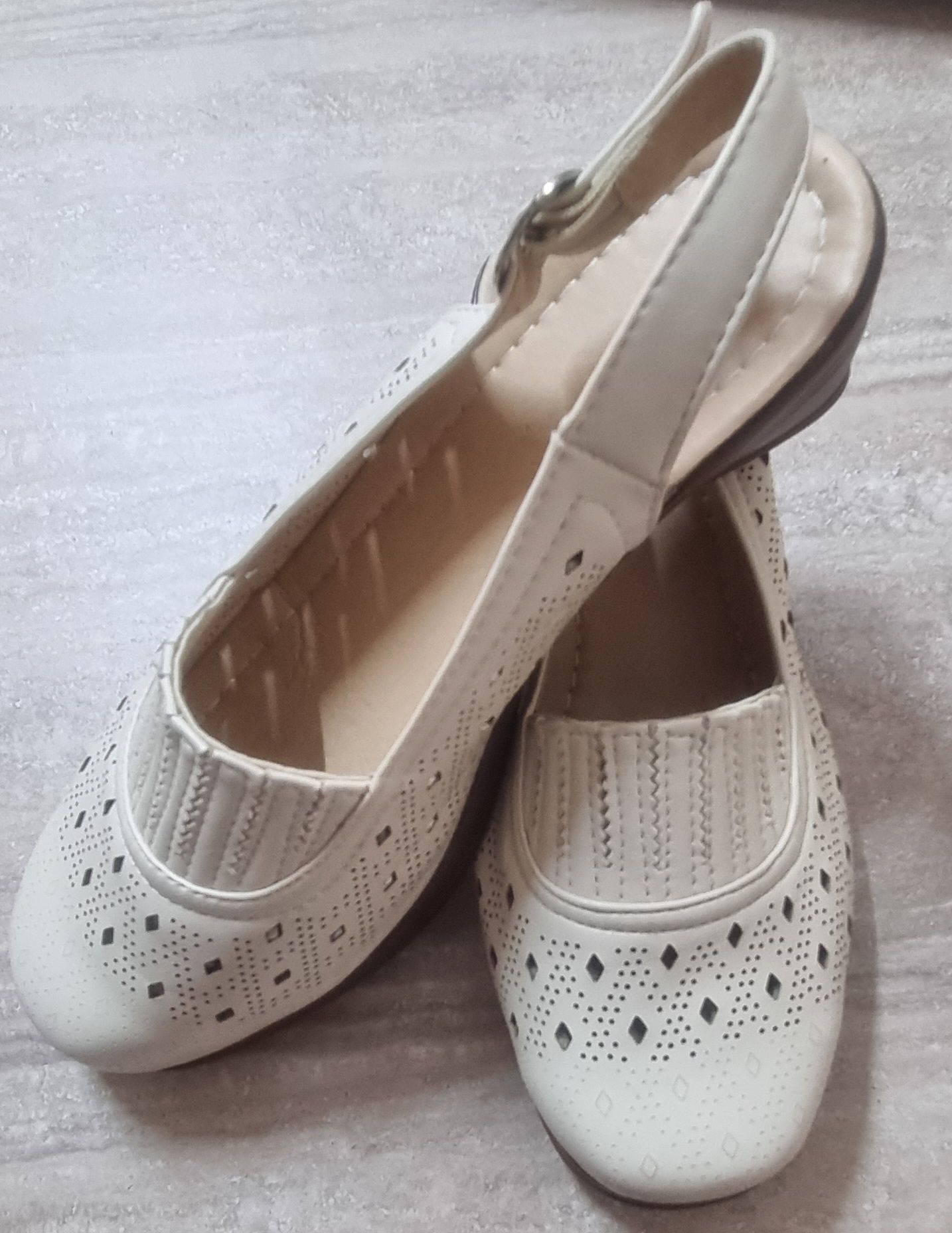 Sandale damă culoare crem