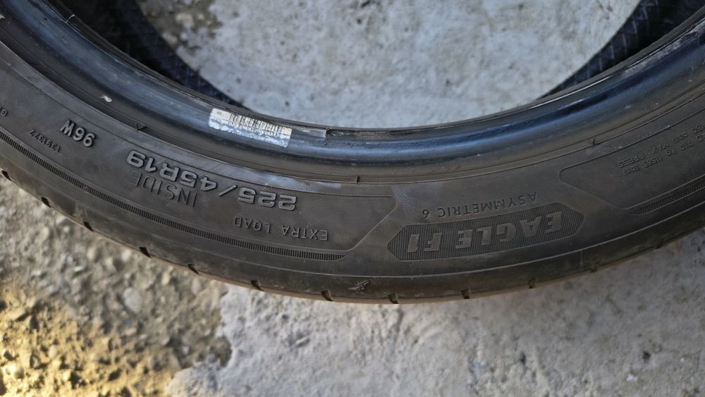 Vând cauciucuri Good Year Eagle 225 45 19 vară. 400 lei - 4 bucăți.